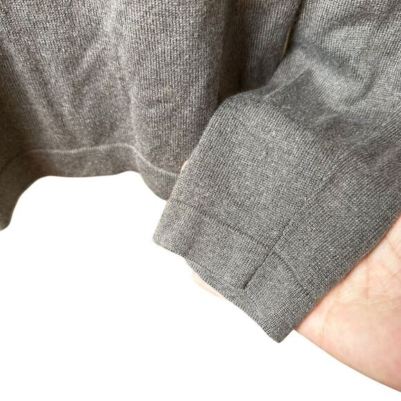 Banana Republic Men’s Silk Cashmere V-Neck Sweater Gray M Soft Lightweight Knit - Picture 4 of 6